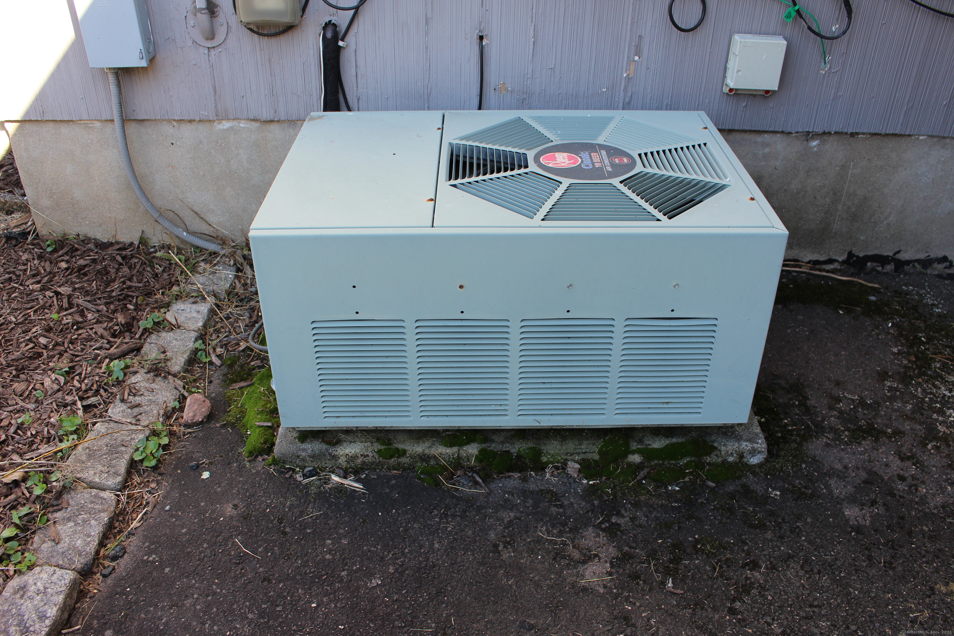 131 Country Lane East Hartford CT 06118