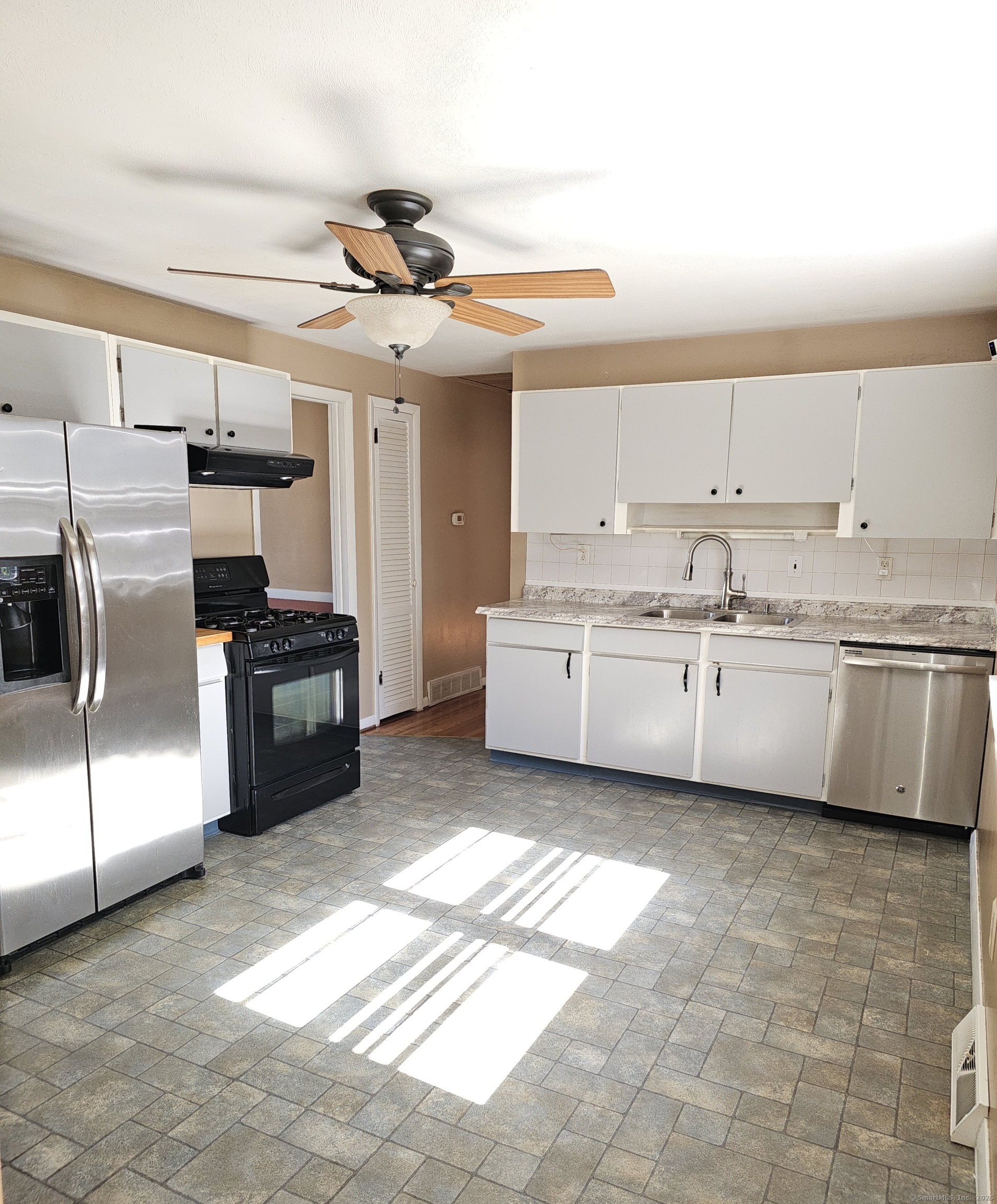 131 Country Lane East Hartford CT 06118