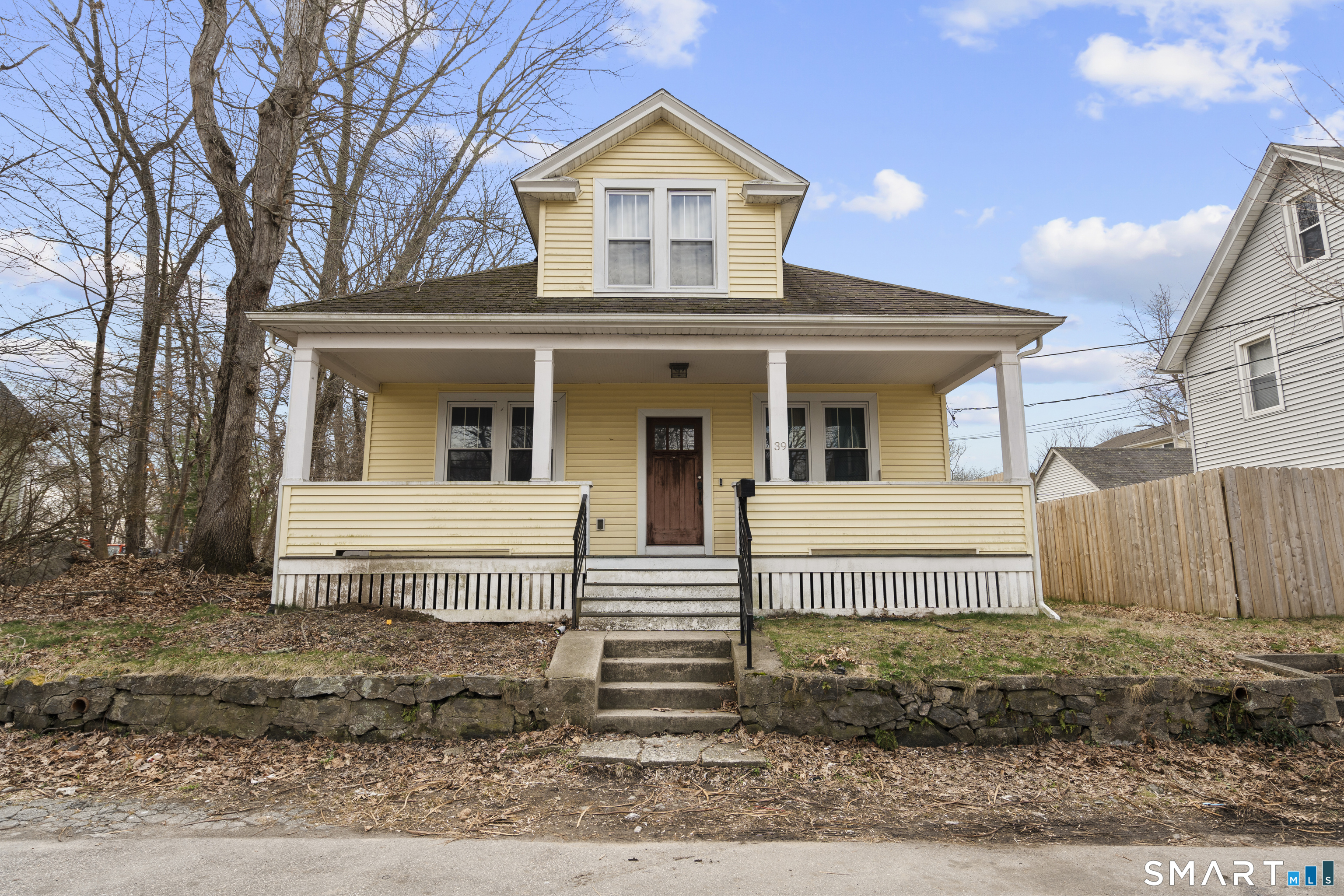 39 Oakridge Street Norwich CT 06360