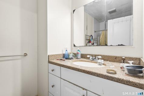39 Oakridge Street Norwich CT 06360