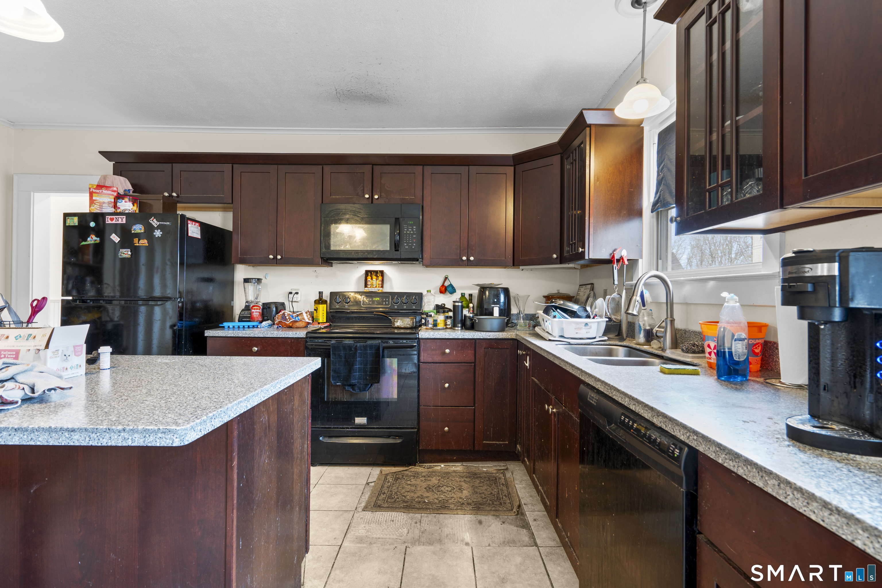 39 Oakridge Street Norwich CT 06360