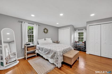 37 Madison Lane Simsbury CT 06092