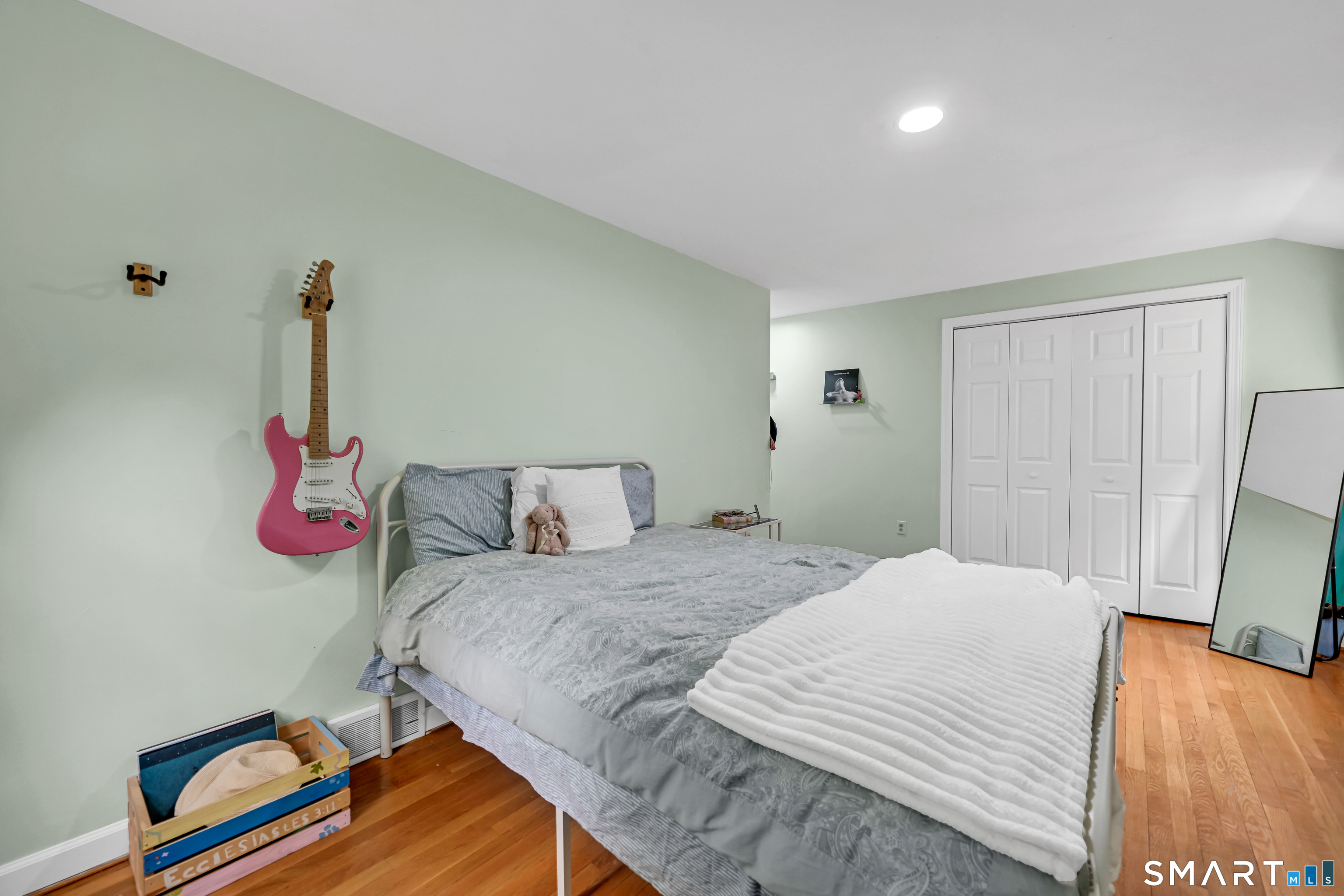 37 Madison Lane Simsbury CT 06092