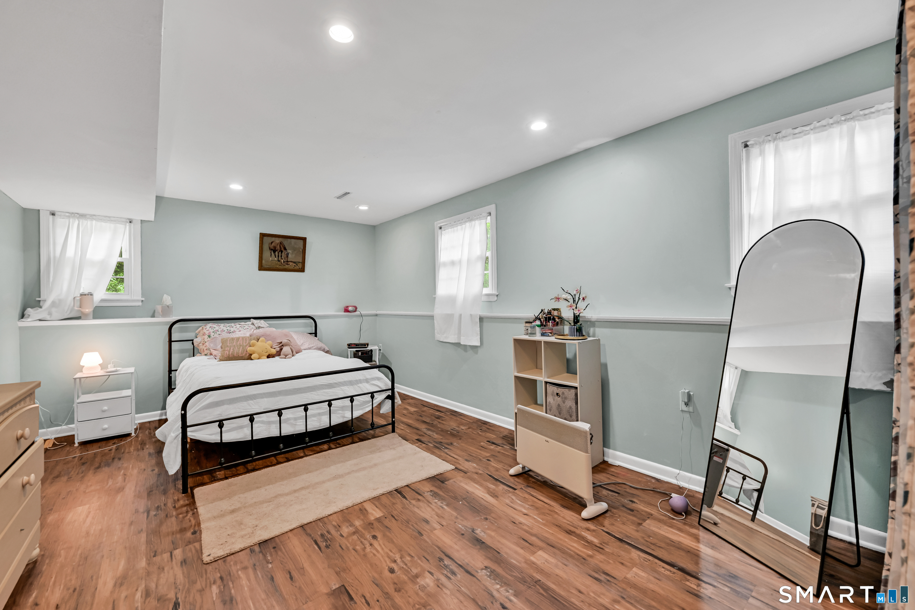 37 Madison Lane Simsbury CT 06092