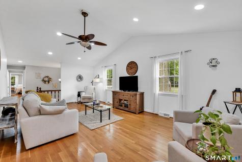 37 Madison Lane Simsbury CT 06092