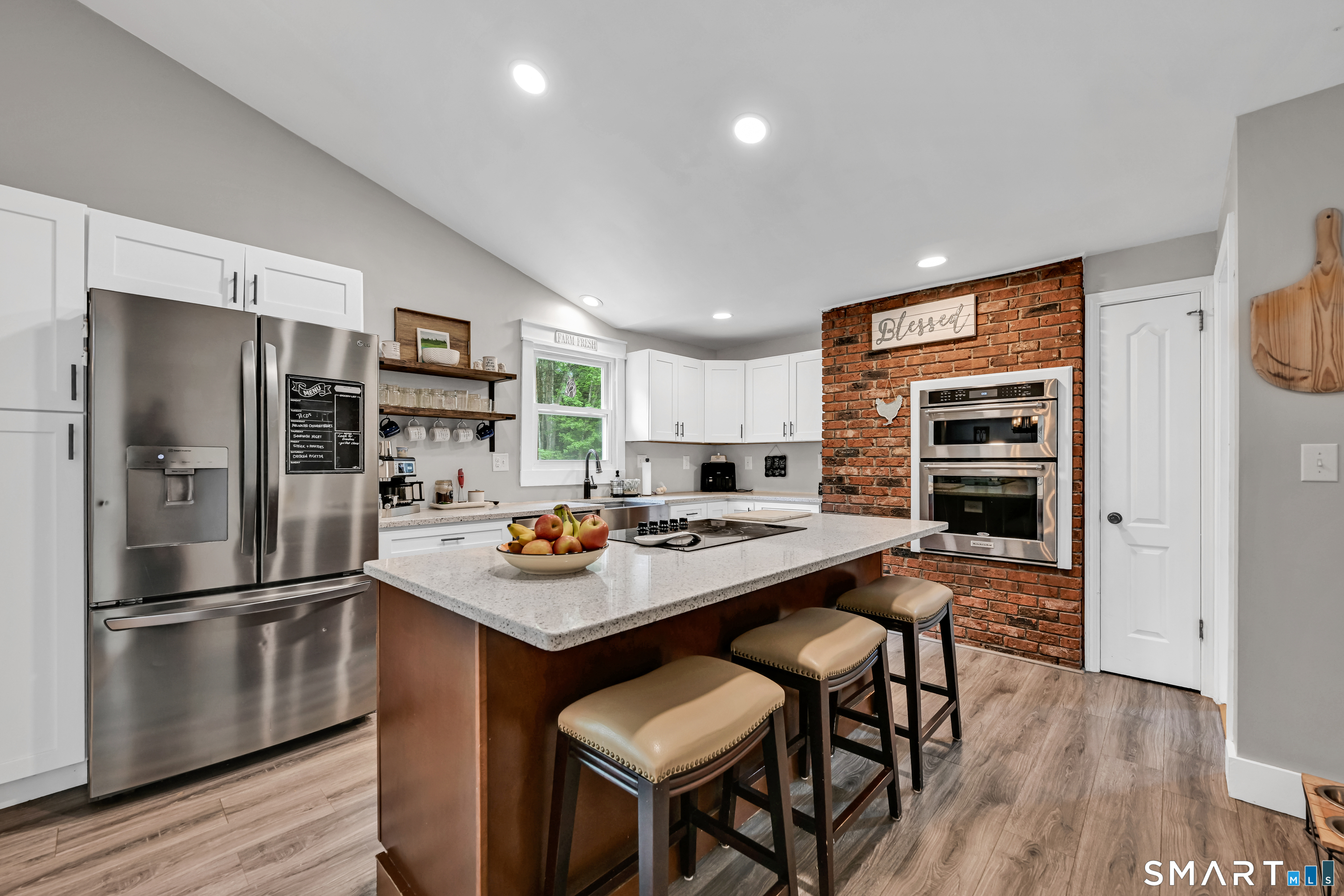 37 Madison Lane Simsbury CT 06092