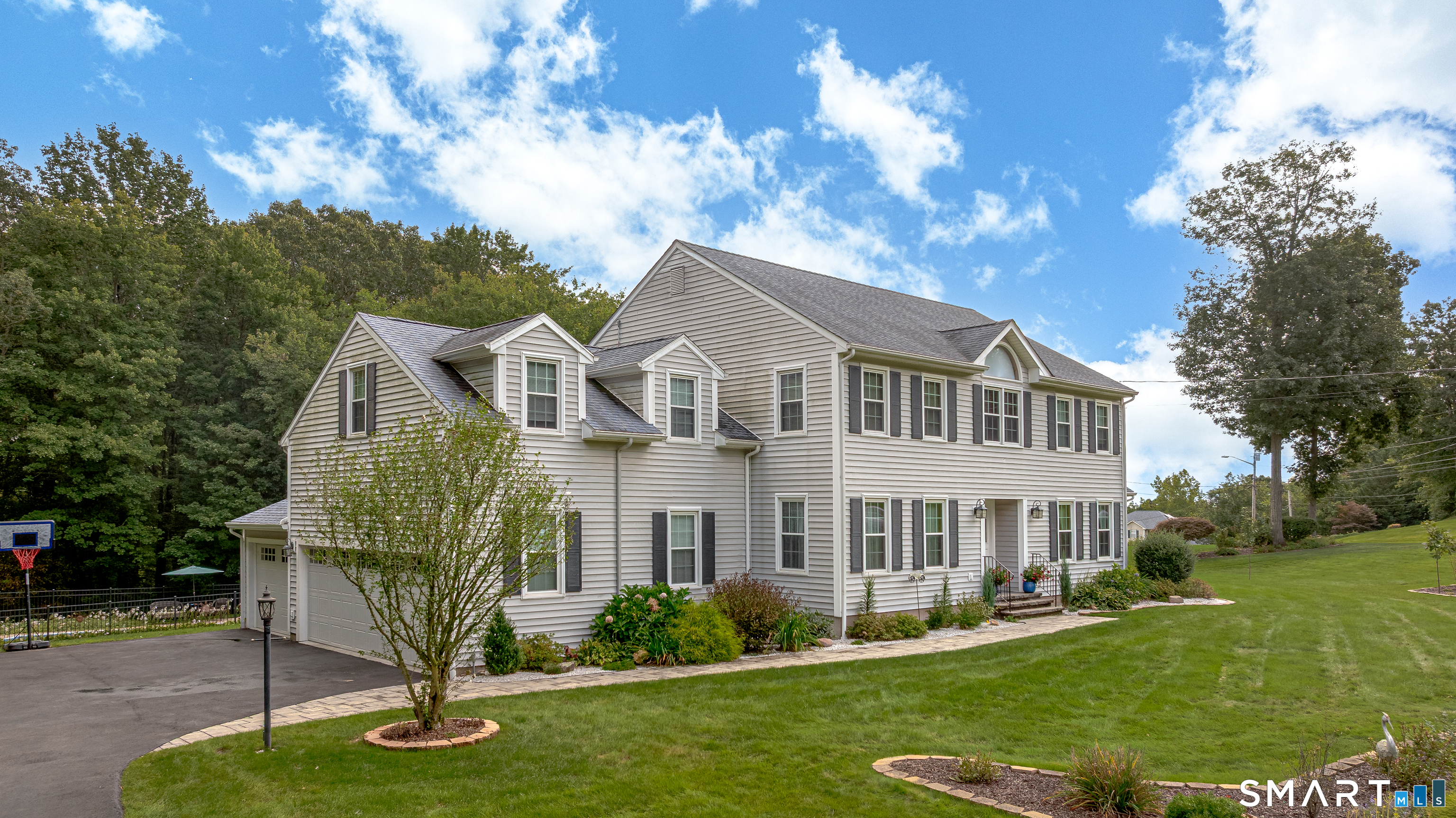 16 Benham Hill Place Hamden CT 06514