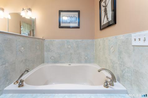 16 Benham Hill Place Hamden CT 06514