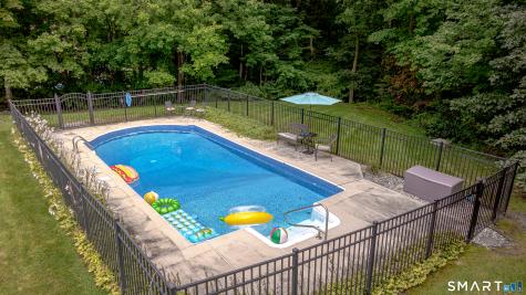 16 Benham Hill Place Hamden CT 06514
