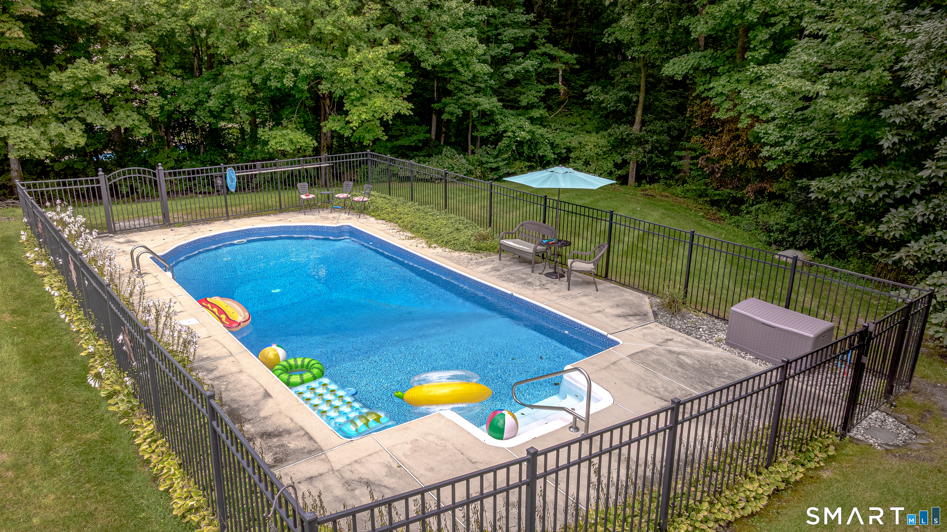 16 Benham Hill Place Hamden CT 06514