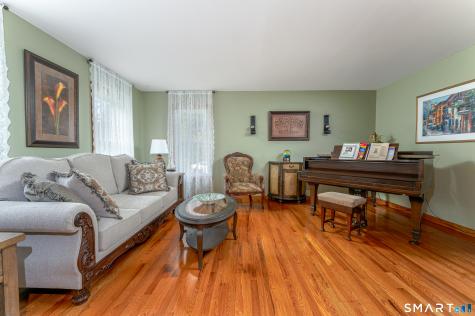 16 Benham Hill Place Hamden CT 06514