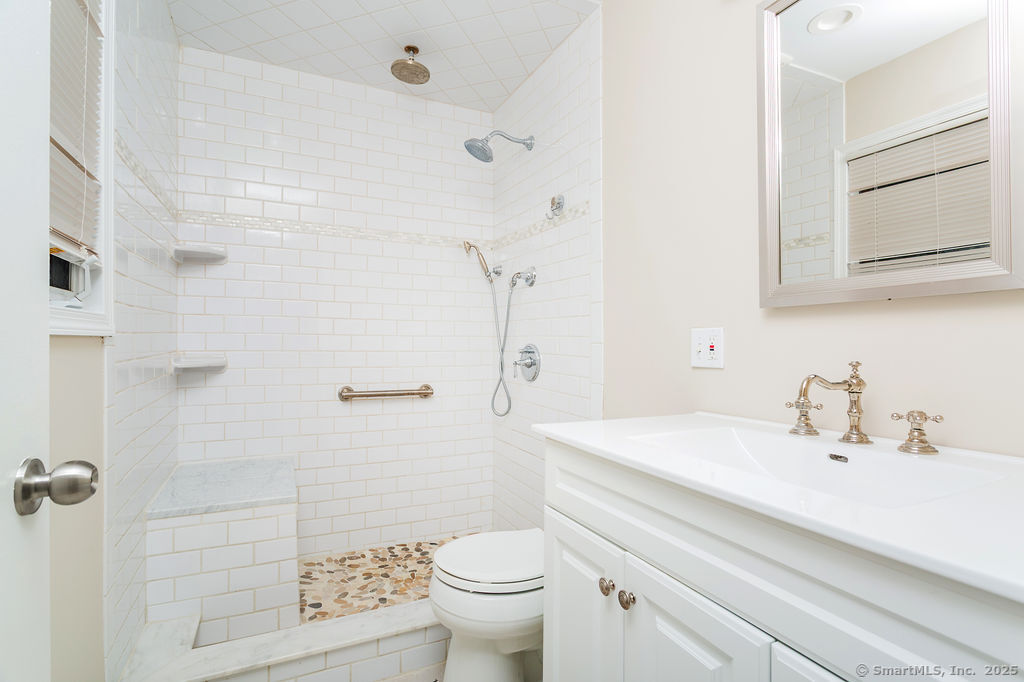 32 Redwood Drive Bethel CT 06801