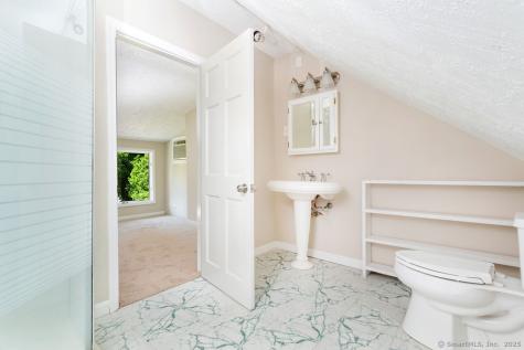 32 Redwood Drive Bethel CT 06801