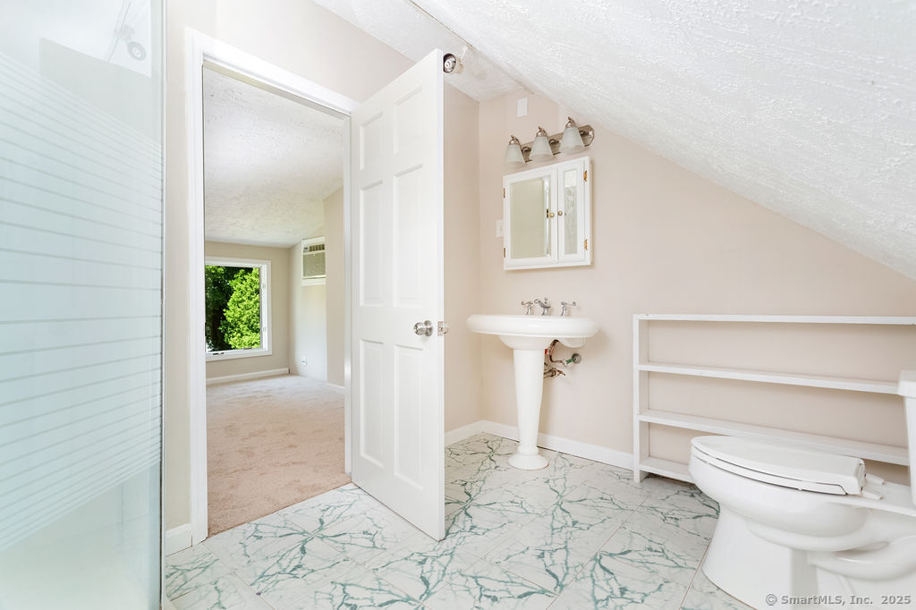 32 Redwood Drive Bethel CT 06801