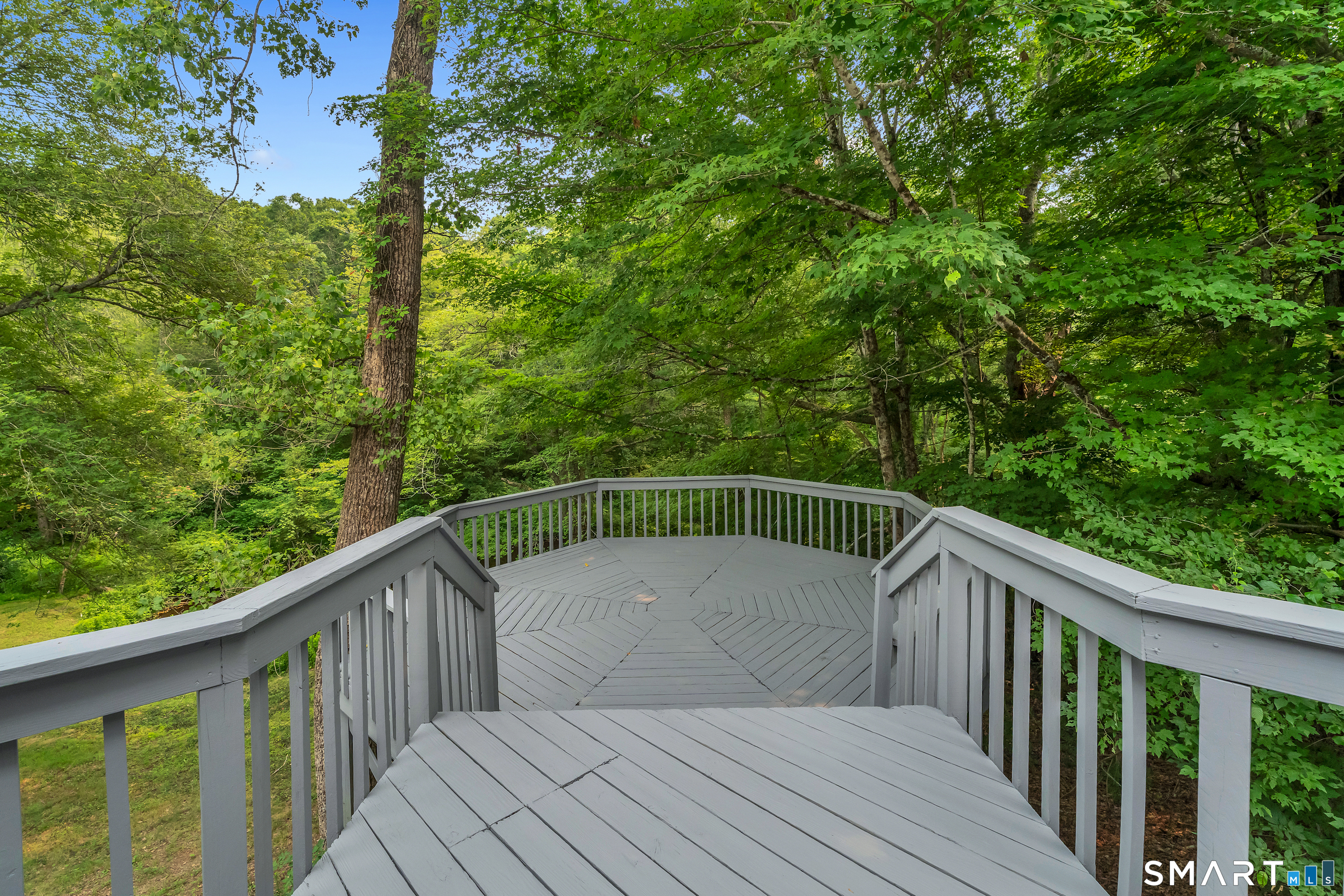 470 Cossaduck Hill Road North Stonington CT 06359