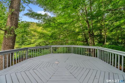 470 Cossaduck Hill Road North Stonington CT 06359