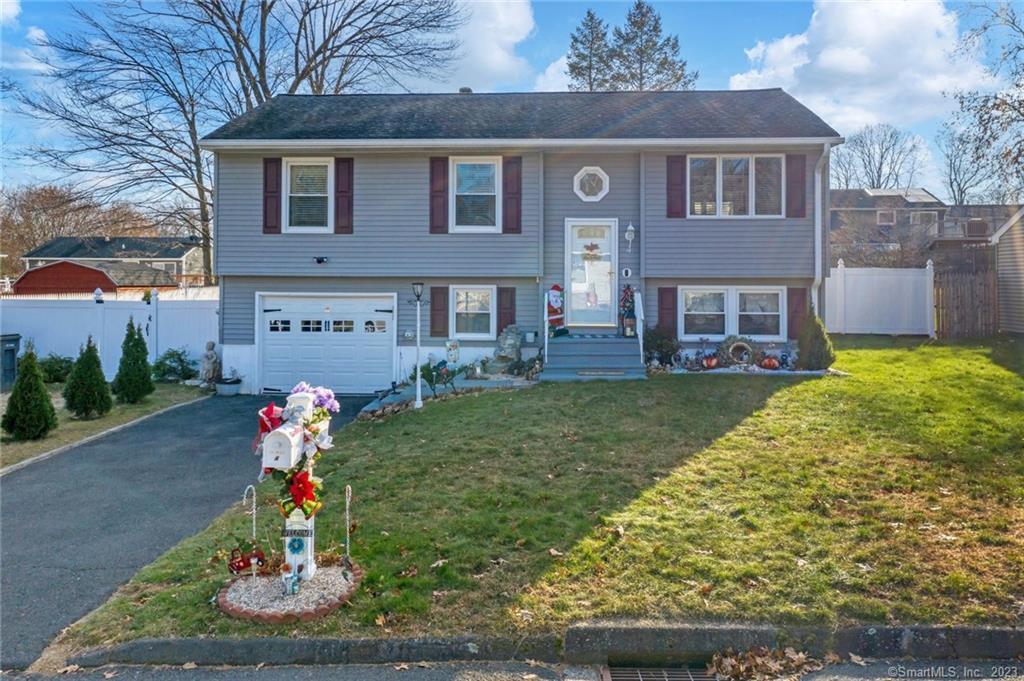 4 Harvest Lane Naugatuck CT 06770