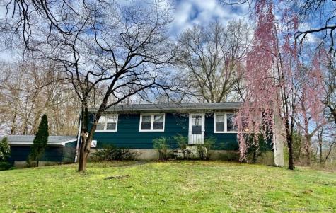 2 Dogwood Terrace Newtown CT 06470