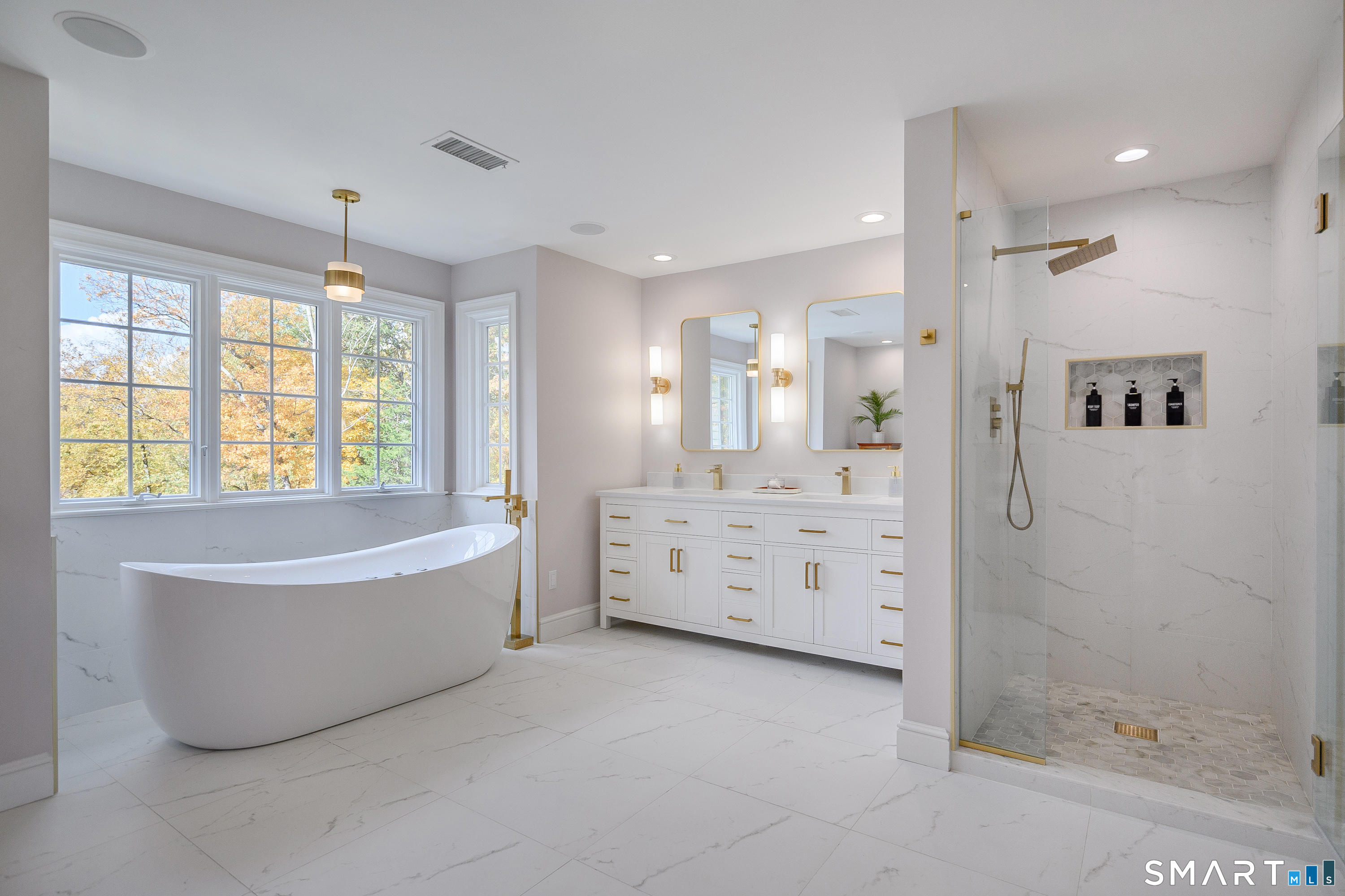 14 Merlins Lane Newtown CT 06470
