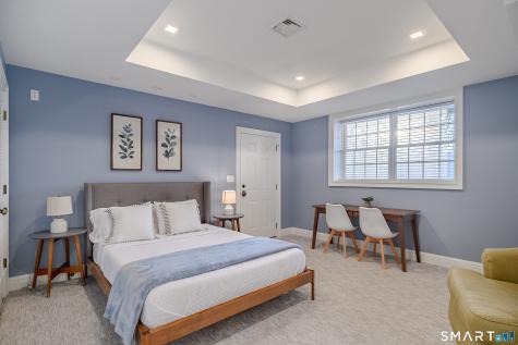 14 Merlins Lane Newtown CT 06470