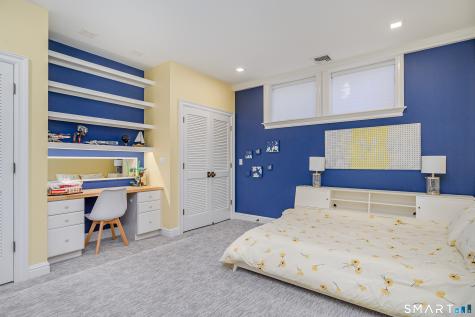 14 Merlins Lane Newtown CT 06470
