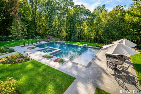 14 Merlins Lane Newtown CT 06470