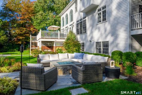14 Merlins Lane Newtown CT 06470