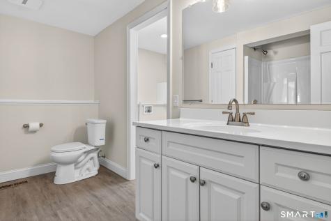 44 Chamberlain Hill Road Middletown CT 06457
