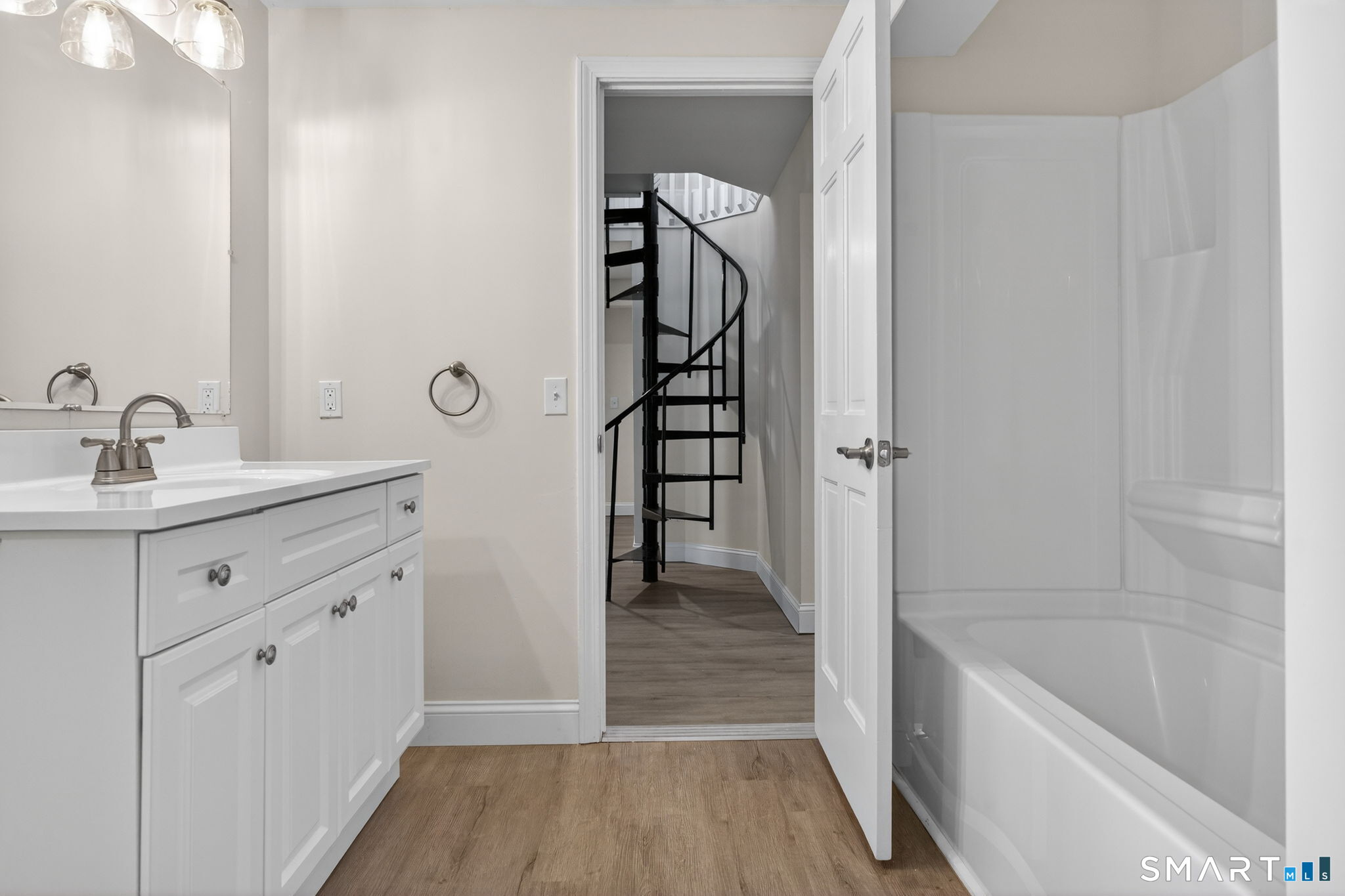 44 Chamberlain Hill Road Middletown CT 06457