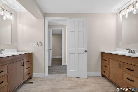 44 Chamberlain Hill Road Middletown CT 06457