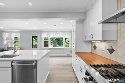 45 Woodridge Circle Trumbull CT 06611