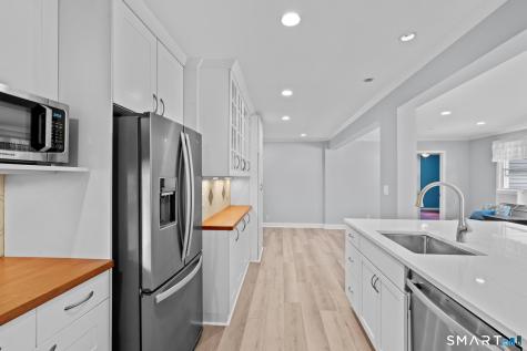 45 Woodridge Circle Trumbull CT 06611