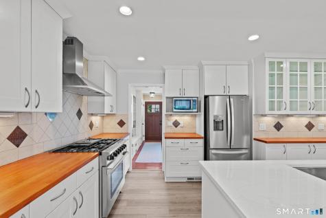45 Woodridge Circle Trumbull CT 06611