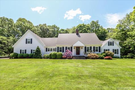 127 Castle Hill Road Newtown CT 06470