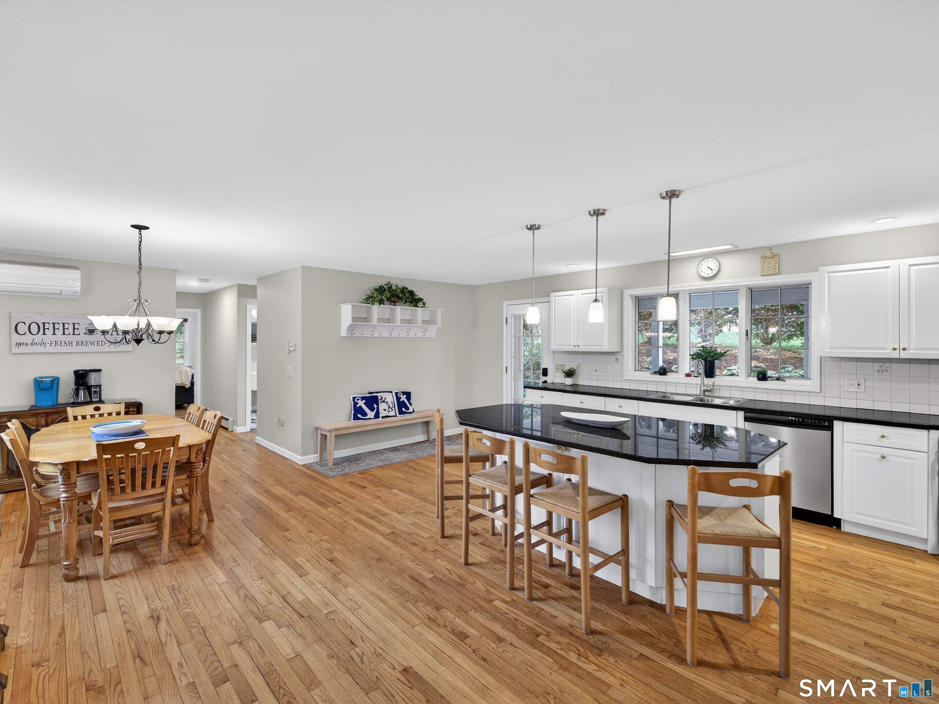 99 Main Street Stonington CT 06378