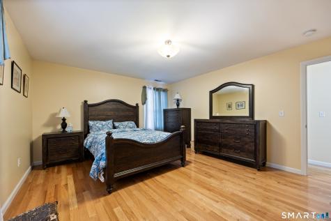 27 Amber Place Waterbury CT 06705