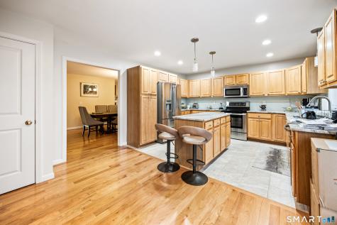 27 Amber Place Waterbury CT 06705