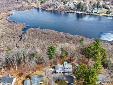 21 Lakeview Boulevard Avon CT 06001