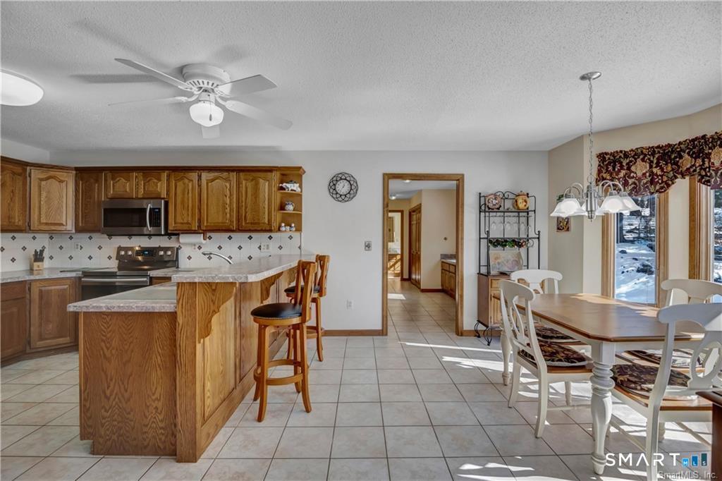 13 Fitzmaurice Circle Windsor CT 06095