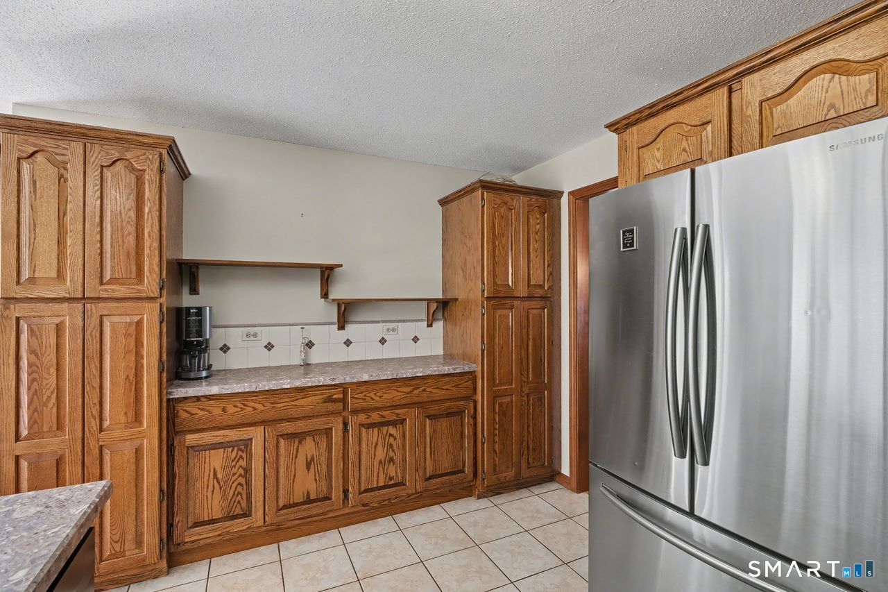 13 Fitzmaurice Circle Windsor CT 06095