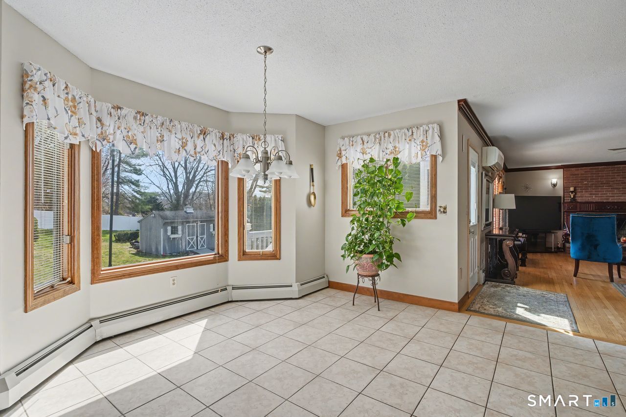 13 Fitzmaurice Circle Windsor CT 06095
