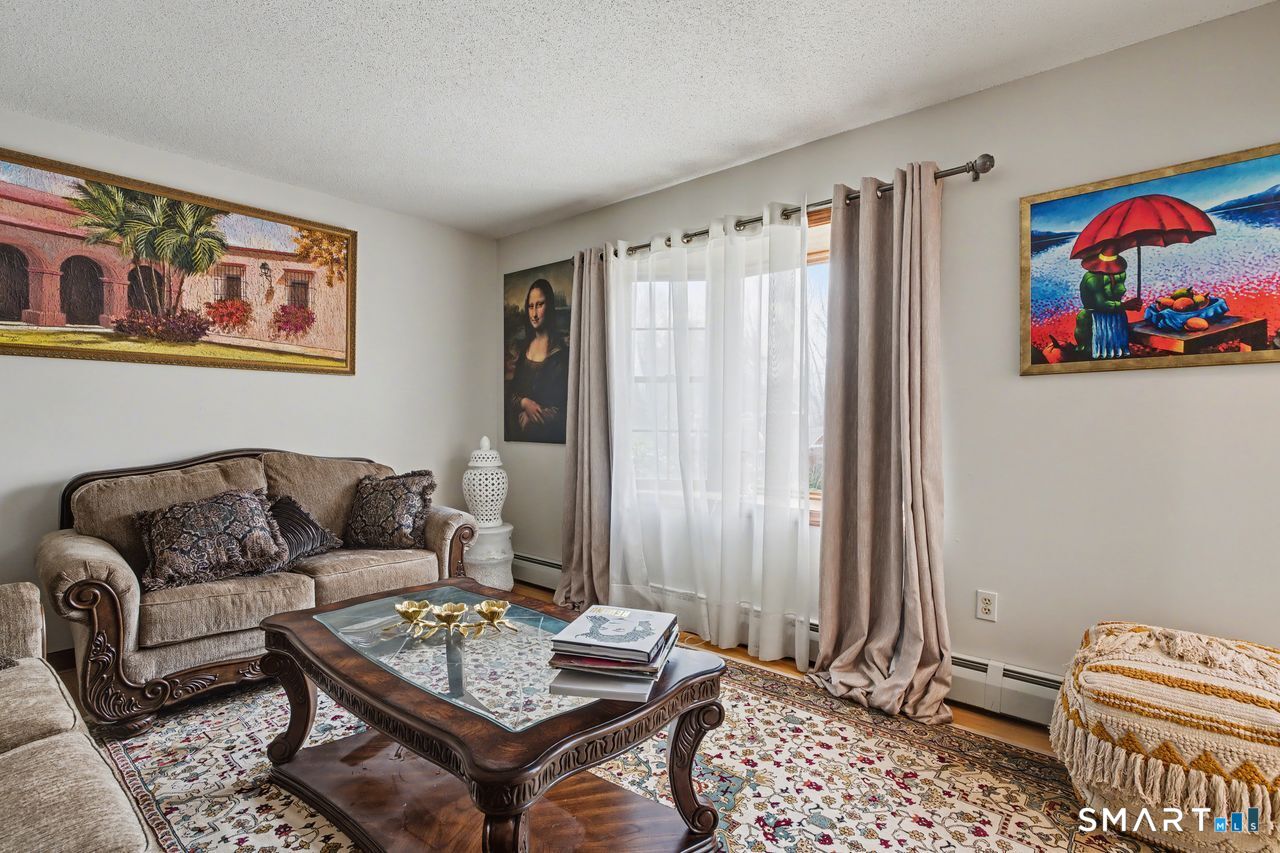 13 Fitzmaurice Circle Windsor CT 06095
