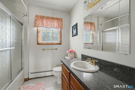 13 Fitzmaurice Circle Windsor CT 06095