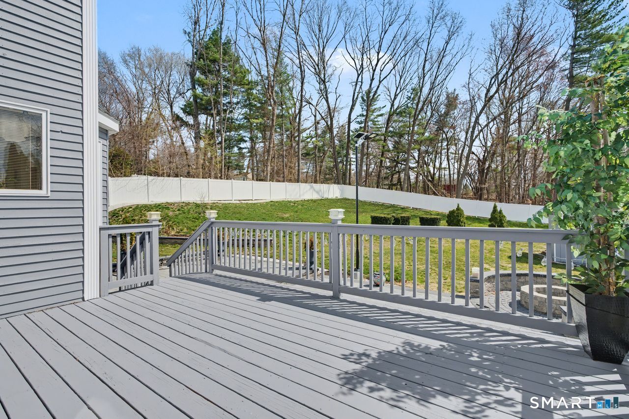 13 Fitzmaurice Circle Windsor CT 06095