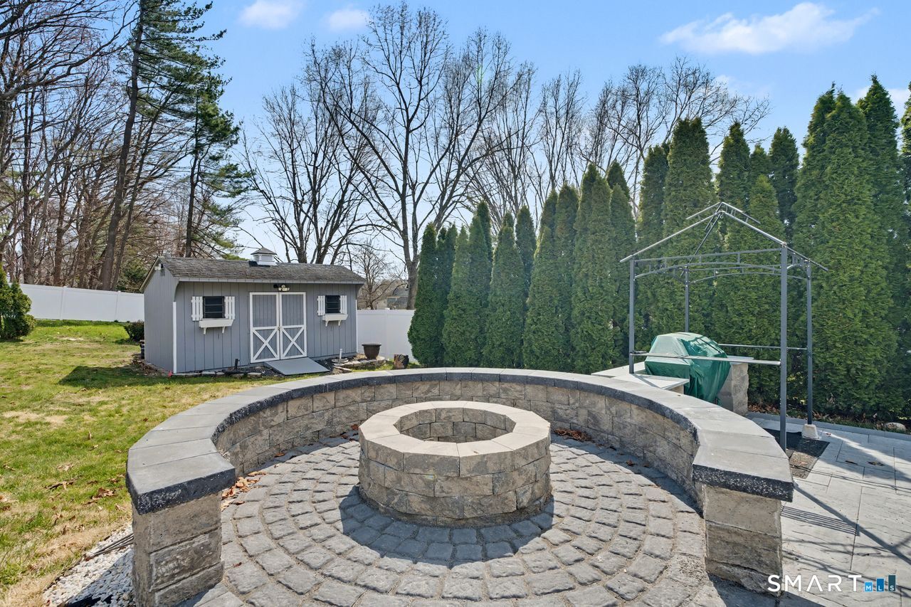 13 Fitzmaurice Circle Windsor CT 06095