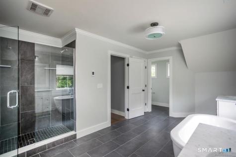 4 Vona Way Newtown CT 06470