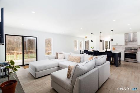 6 Daniels Drive Danbury CT 06811