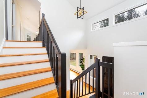 6 Daniels Drive Danbury CT 06811