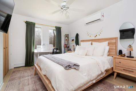 6 Daniels Drive Danbury CT 06811