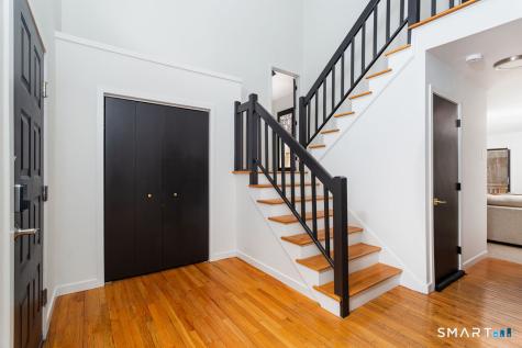 6 Daniels Drive Danbury CT 06811